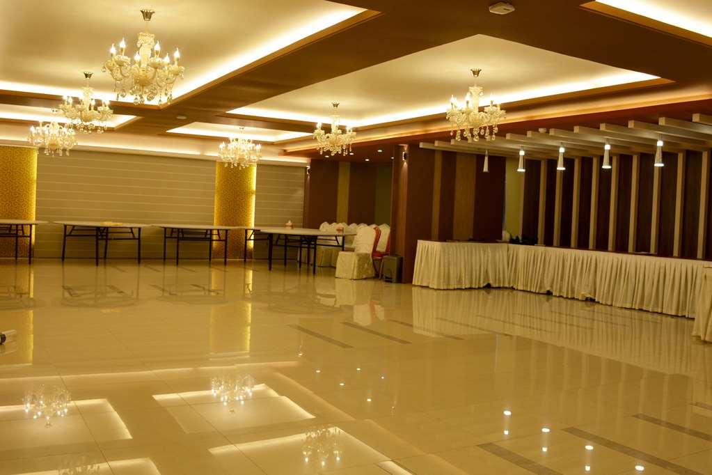 Asia Hotel & Resorts 다카 레스토랑 사진